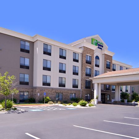 Holiday Inn Express & Suites Selma By Ihg Bagian luar foto