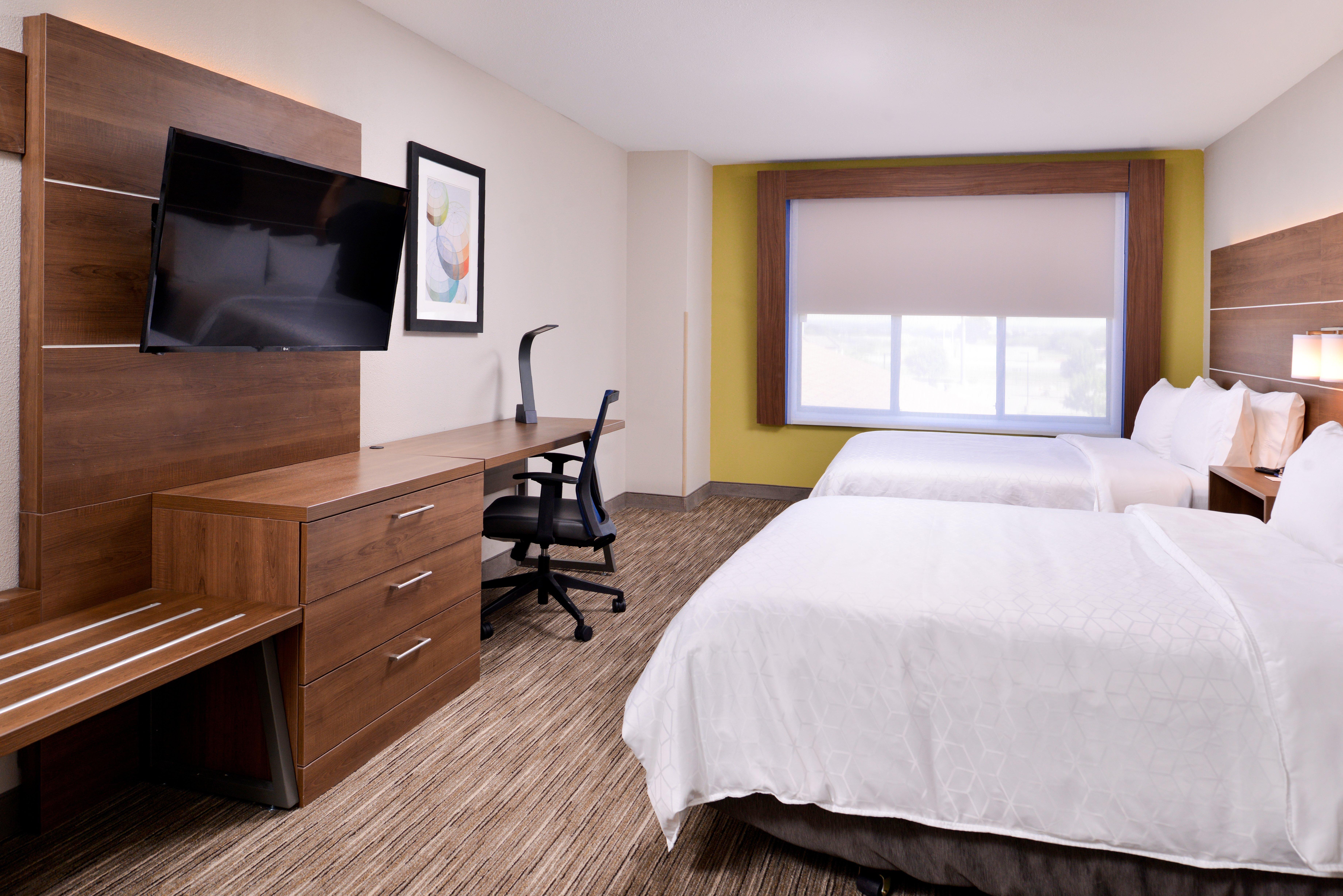 Holiday Inn Express & Suites Selma By Ihg Bagian luar foto