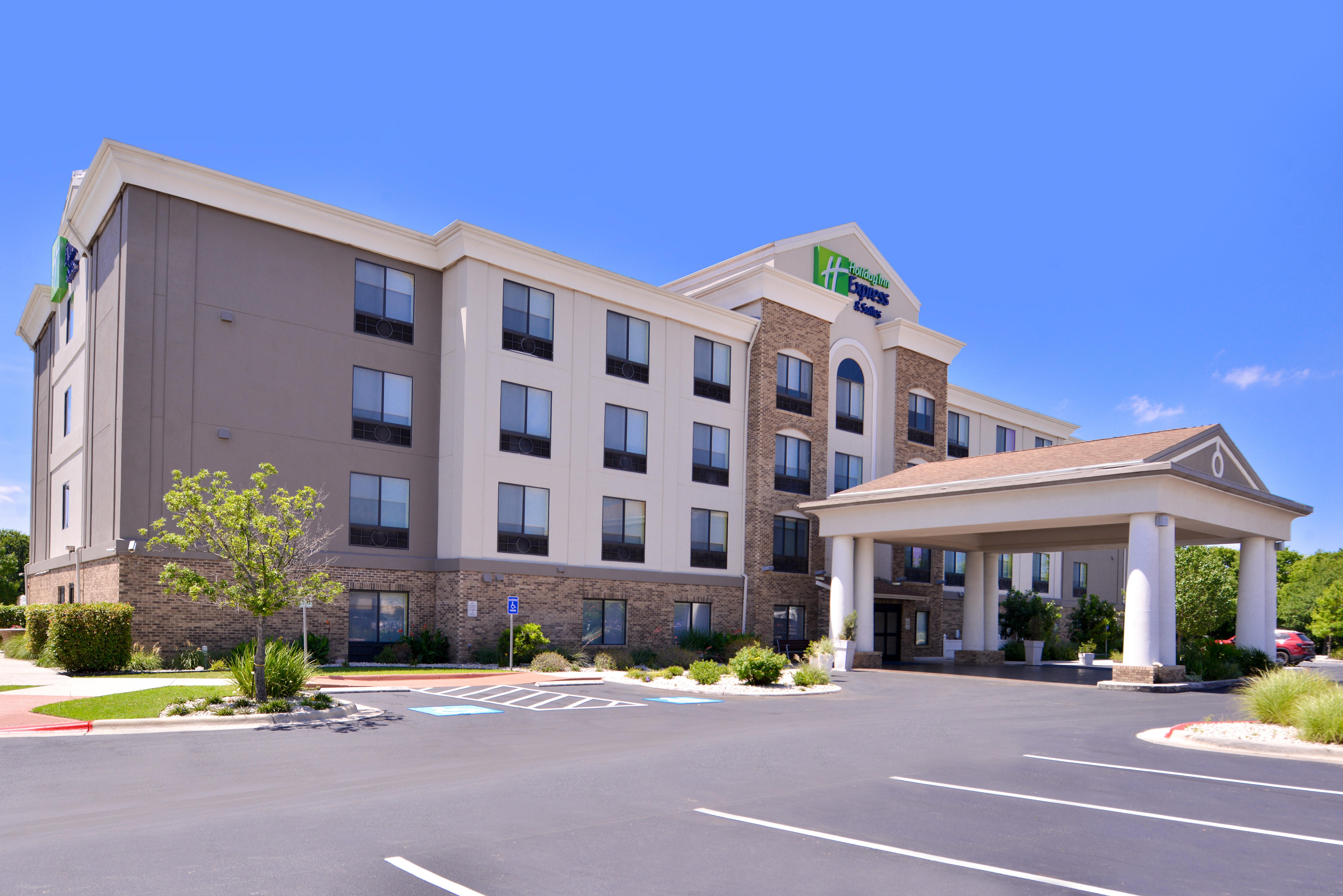 Holiday Inn Express & Suites Selma By Ihg Bagian luar foto